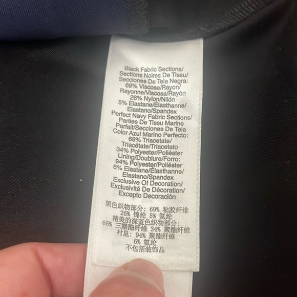 DKNY short sleeve blue and black embellished structured top size medium - Picture 8 of 9